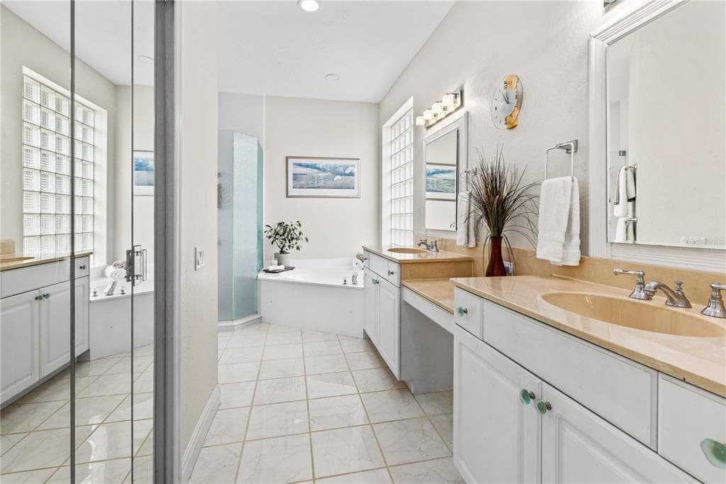 7105 VICTORIA CIRCLE photo 11