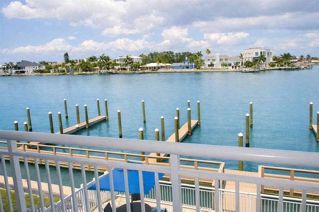 10091 GULF BOULEVARD 202E photo 17