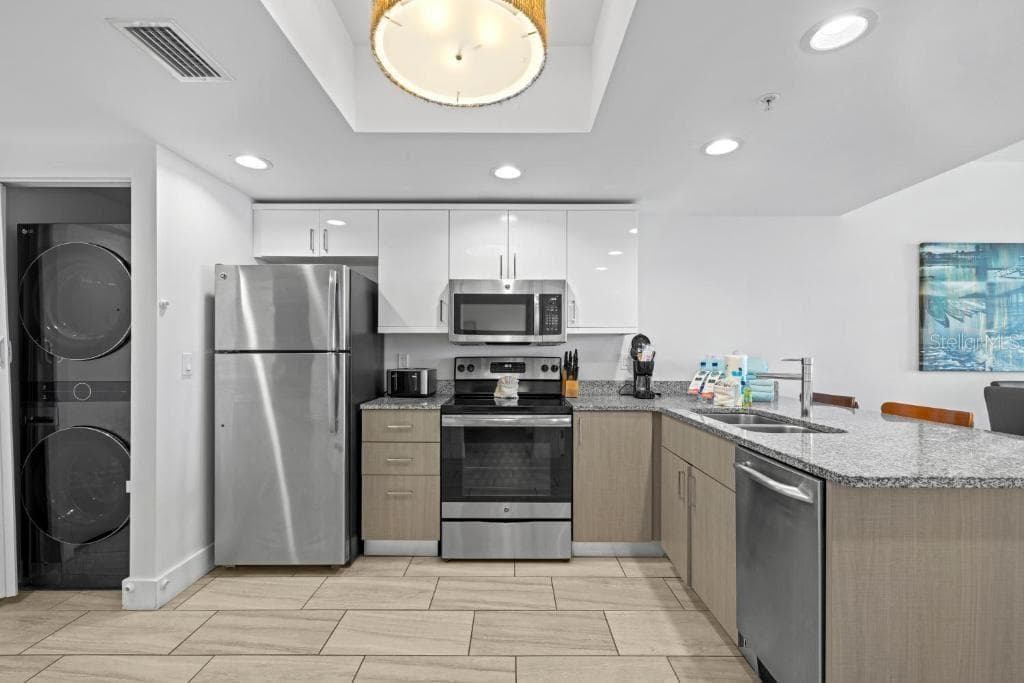 10091 GULF BOULEVARD #203E 5