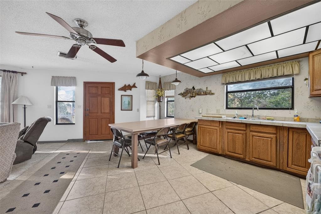 2350 S WATERMAN DRIVE photo 23