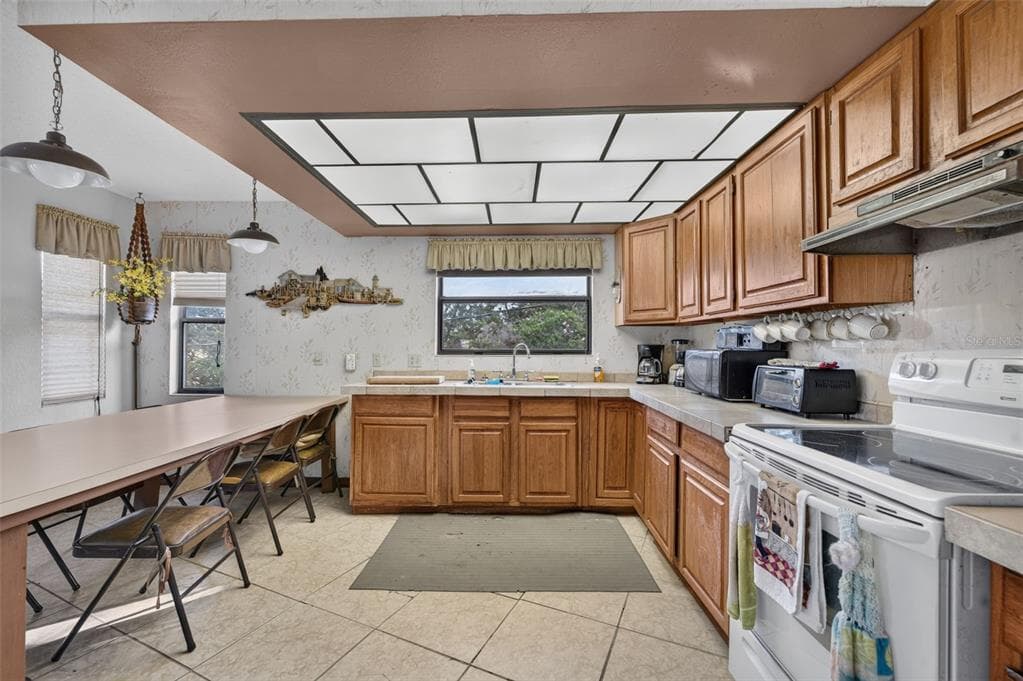 2350 S WATERMAN DRIVE photo 24