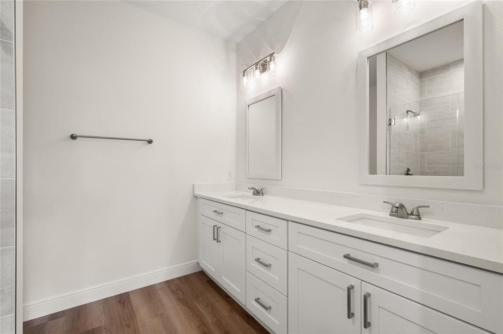 136 11TH AVENUE photo 22