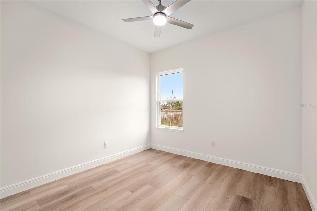 136 11TH AVENUE photo 24