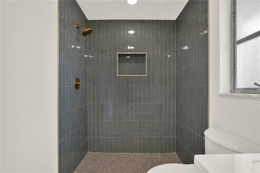 411 PALM ISLAND NE photo 17