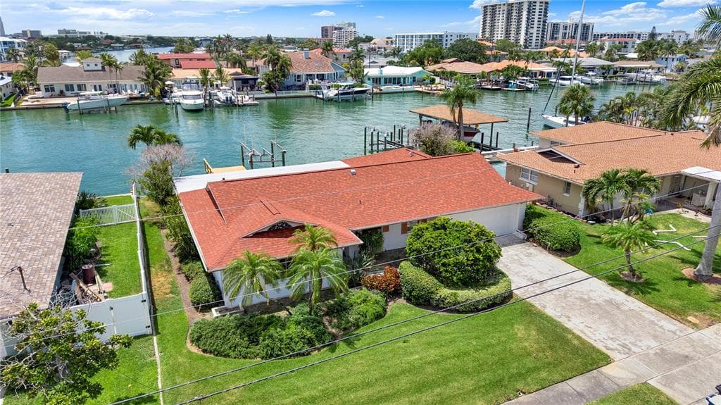 411 PALM ISLAND NE photo 3