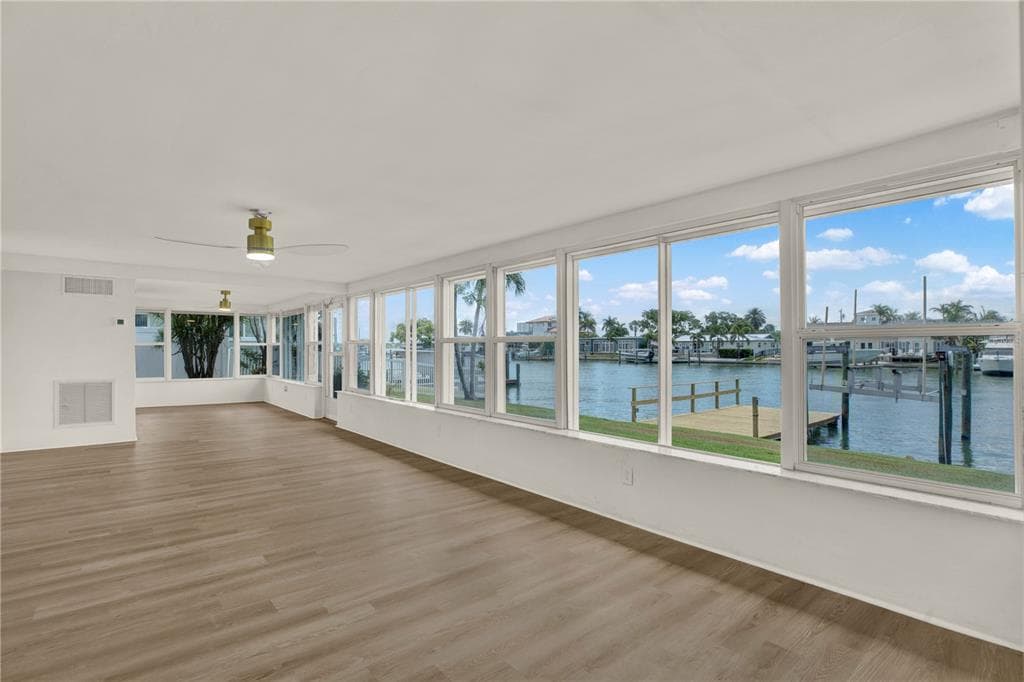 411 PALM ISLAND NE photo 15