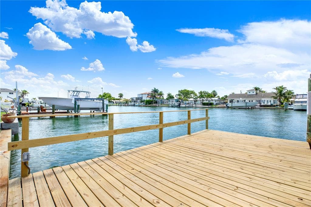 411 PALM ISLAND NE photo 21