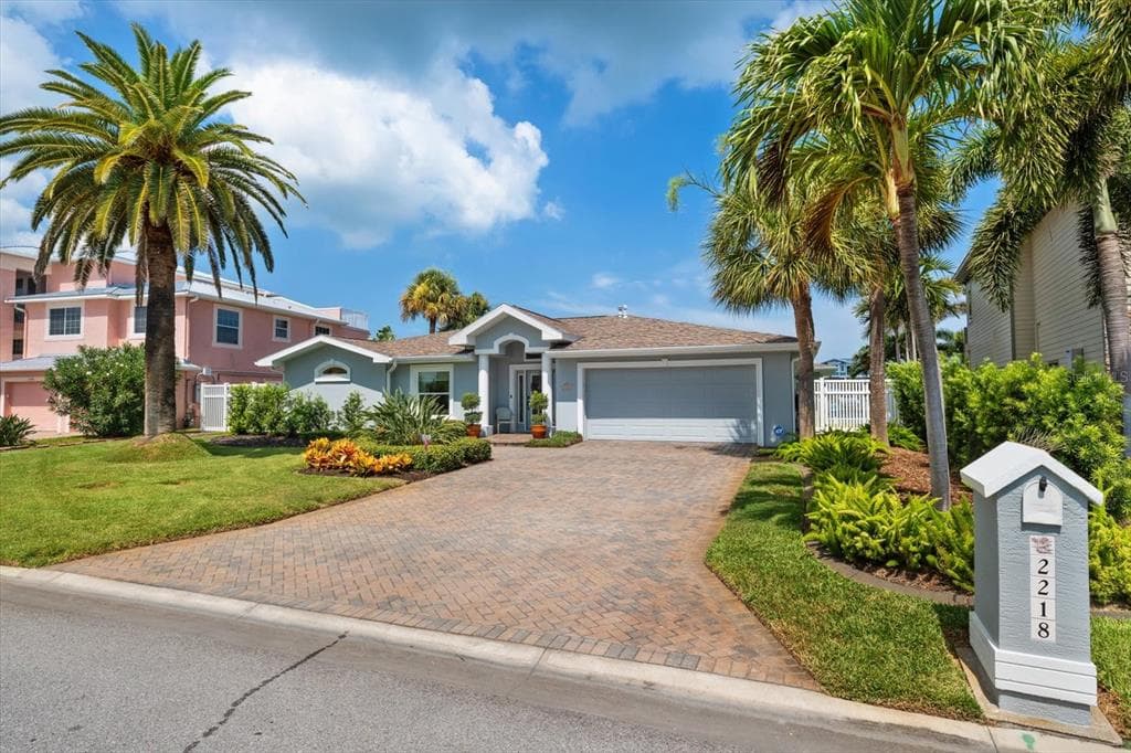 2218 DONATO DRIVE photo 2