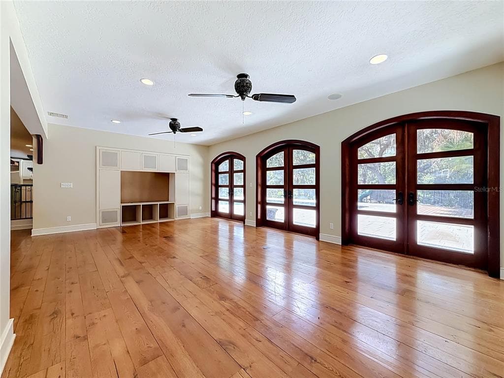 1850 OAK CREEK DRIVE photo 23