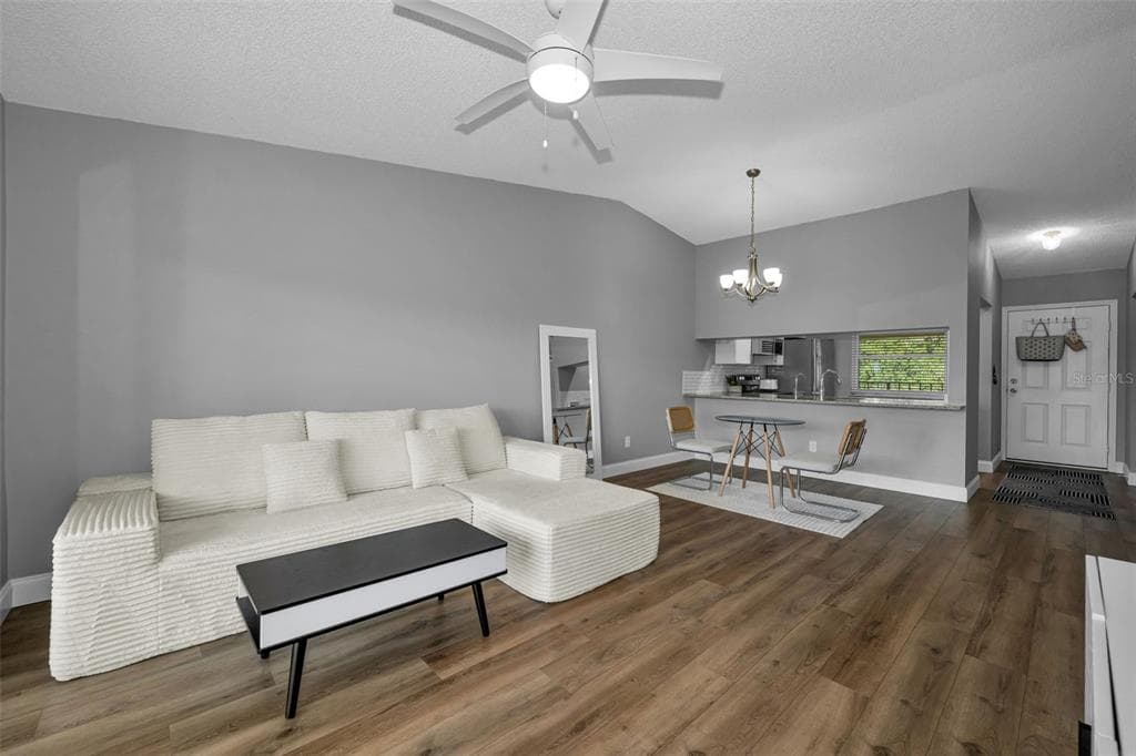 1686 SEASCAPE CIRCLE 3