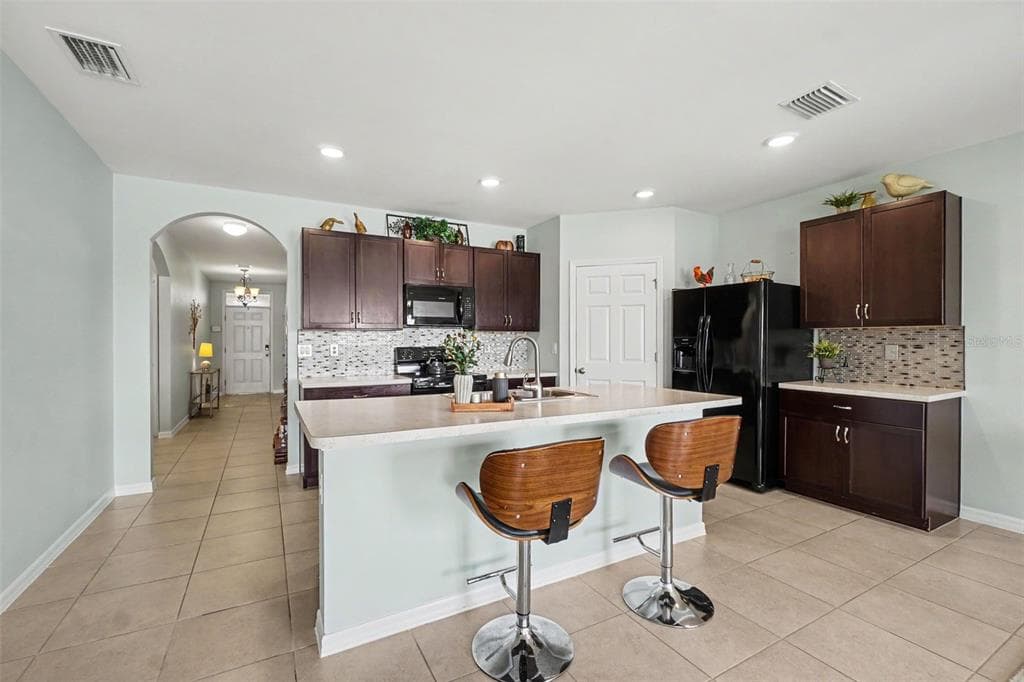 7048 WATERFORD PARKWAY photo 6
