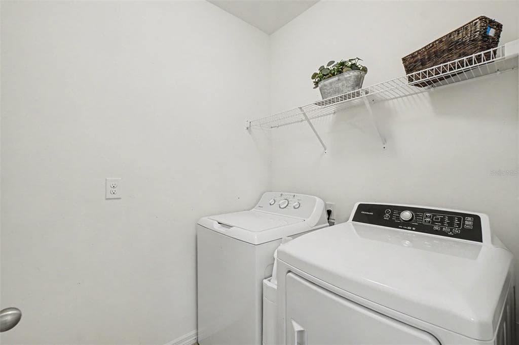 7048 WATERFORD PARKWAY photo 24