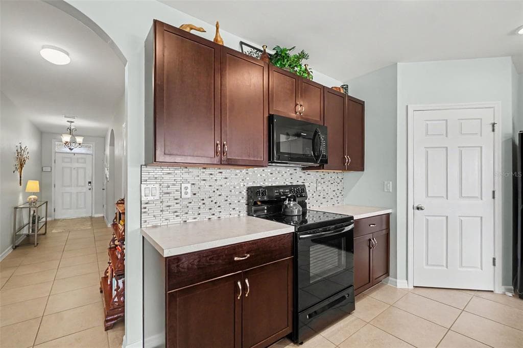 7048 WATERFORD PARKWAY photo 4