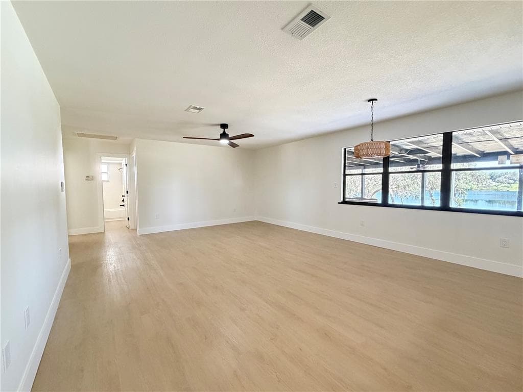 1100 GOLDEN BOUGH ROAD photo 14