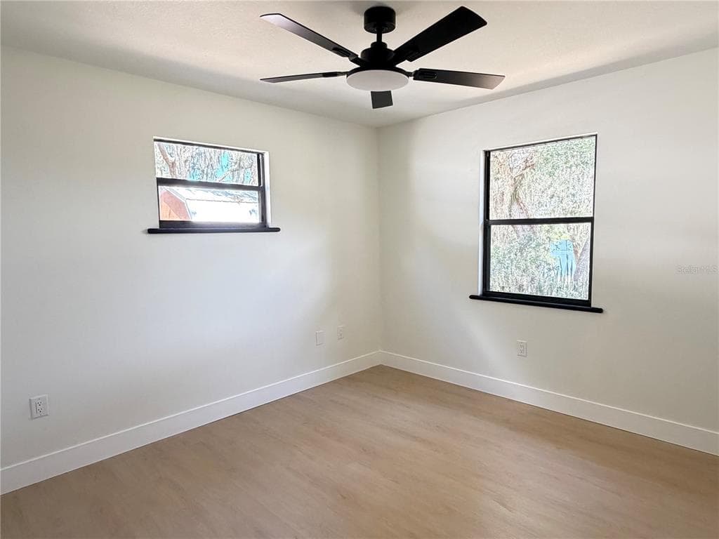 1100 GOLDEN BOUGH ROAD photo 21