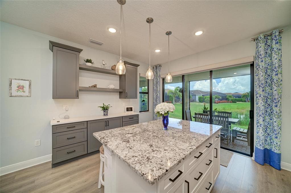 5286 BARNETT CIRCLE photo 9