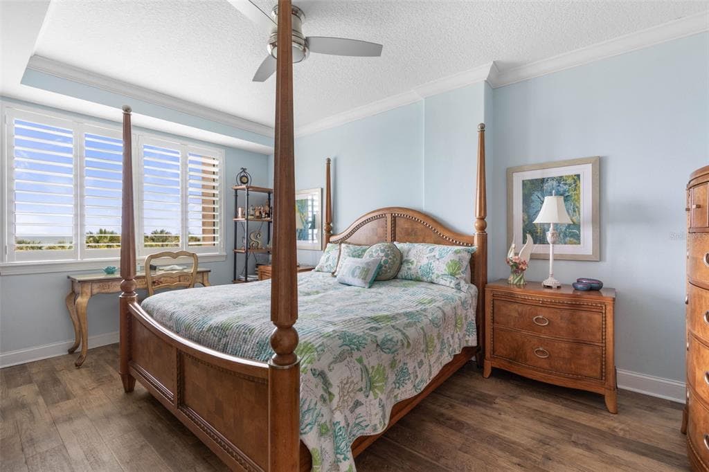 60 SURFVIEW DRIVE 214 photo 20