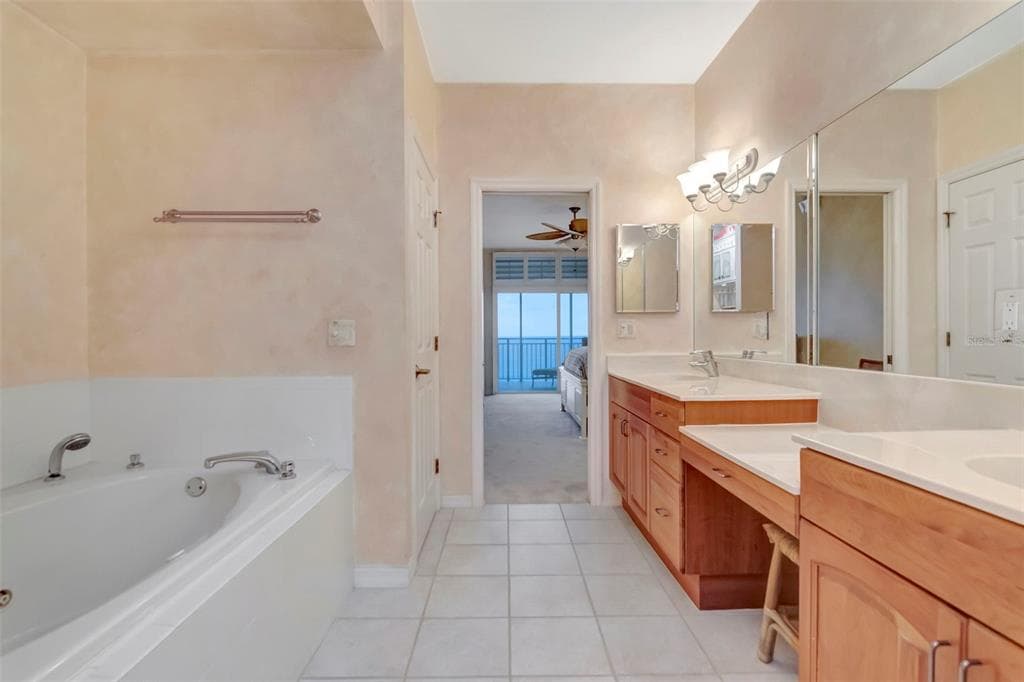 2 15TH AVENUE 303 photo 17