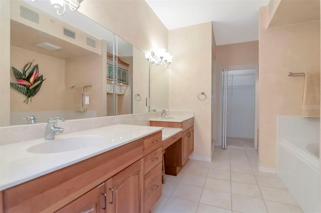 2 15TH AVENUE 303 photo 18