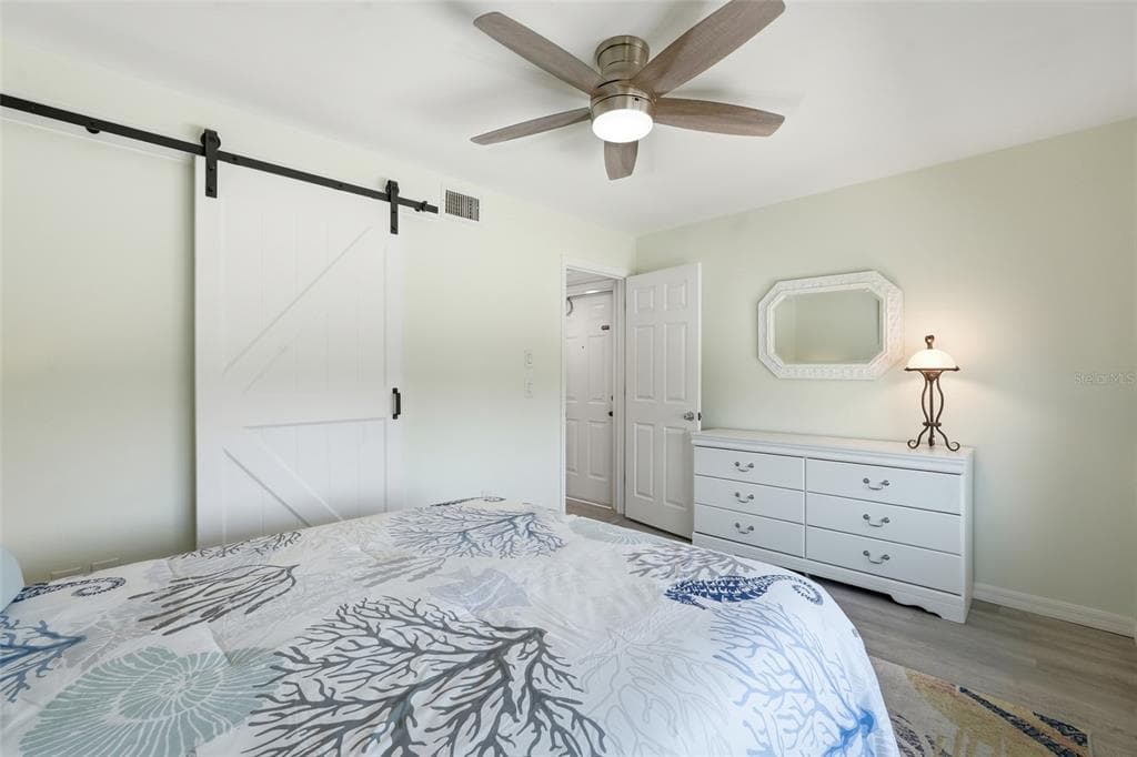 4410 WARREN AVENUE 412 photo 20
