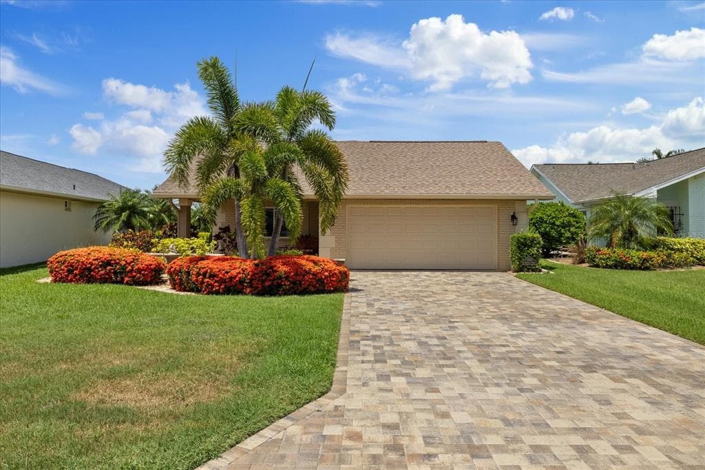4537 RICKOVER COURT photo 12