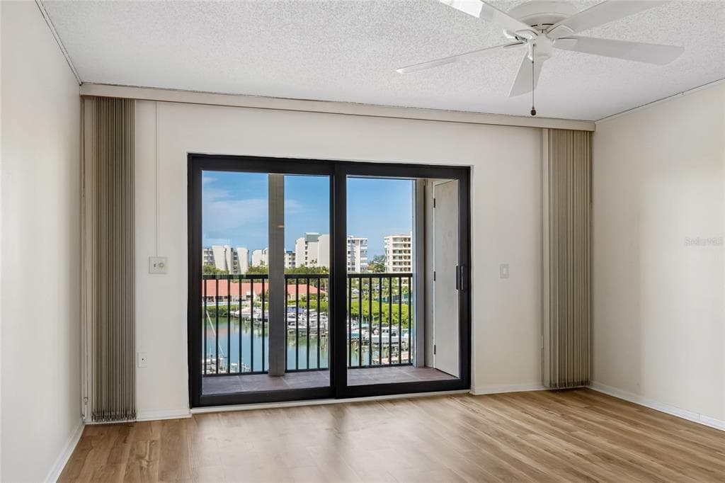 7600 SUN ISLAND DRIVE S 603 photo 21