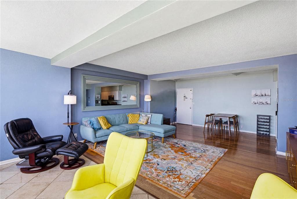 31 ISLAND WAY 1404 photo 10