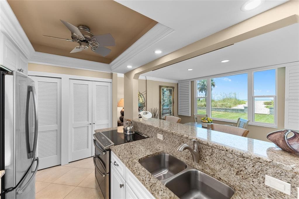 1100 TARPON CENTER DRIVE 104 photo 23