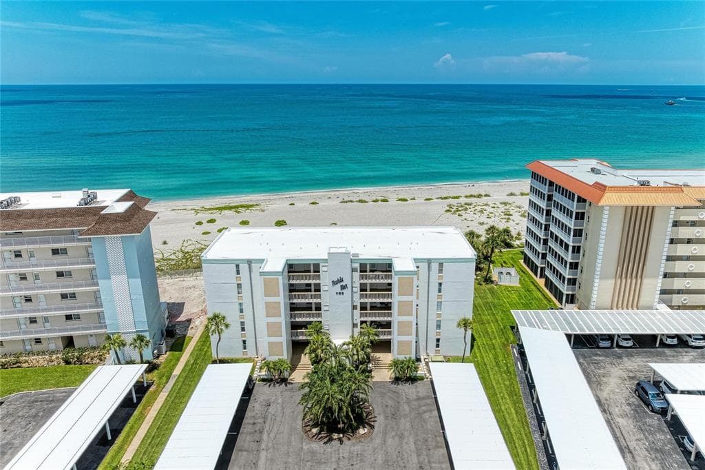 1100 TARPON CENTER DRIVE 104 photo 2