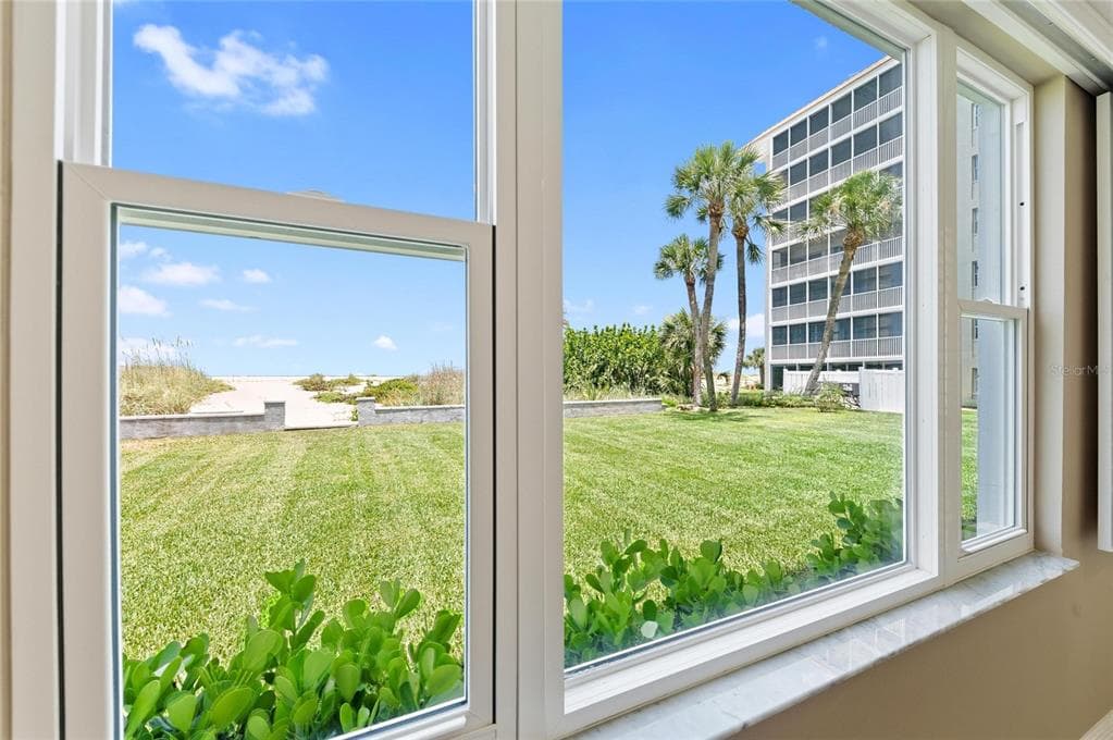 1100 TARPON CENTER DRIVE 104 photo 17