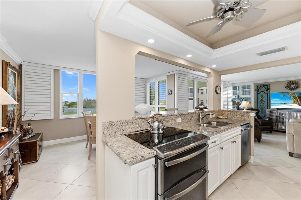 1100 TARPON CENTER DRIVE 104 photo 11