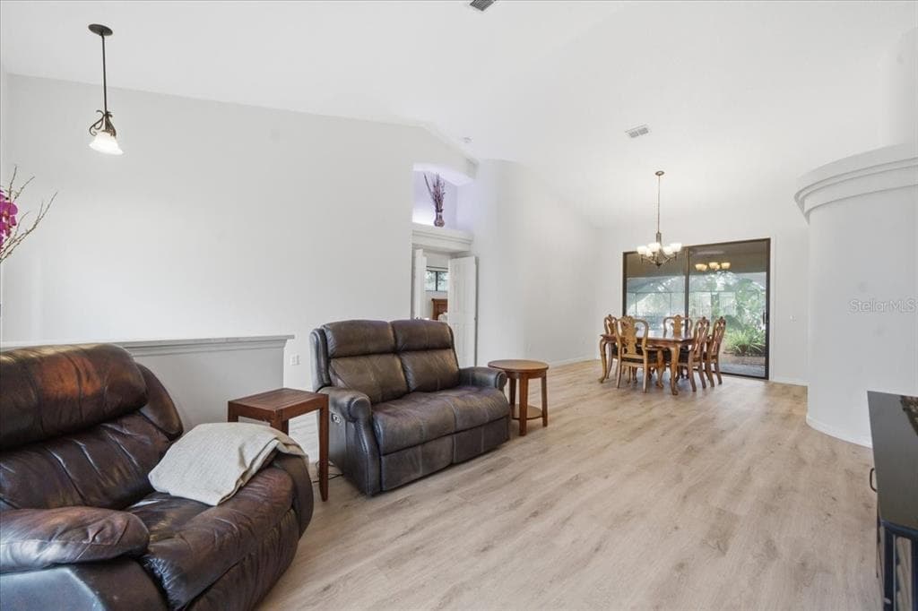 15114 LAUREL COVE CIRCLE photo 24