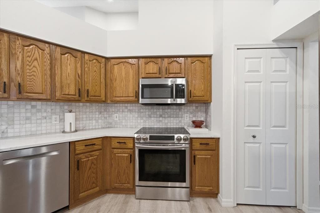 15114 LAUREL COVE CIRCLE photo 19