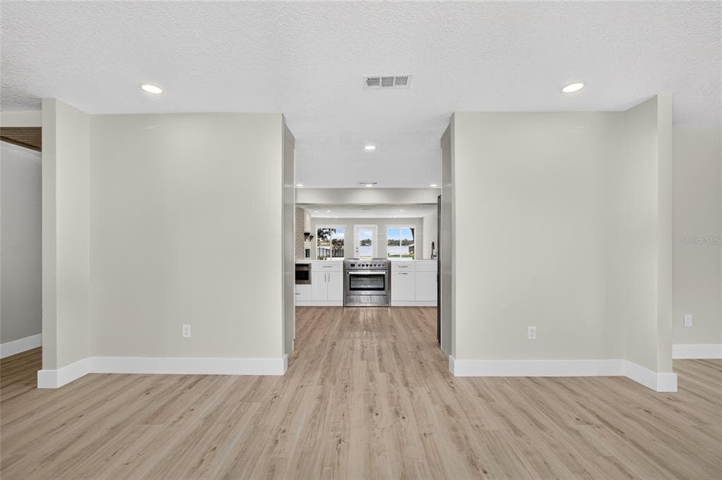 1225 HOFFNER AVENUE photo 6