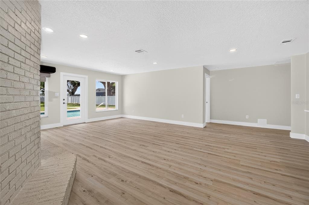 1225 HOFFNER AVENUE photo 17