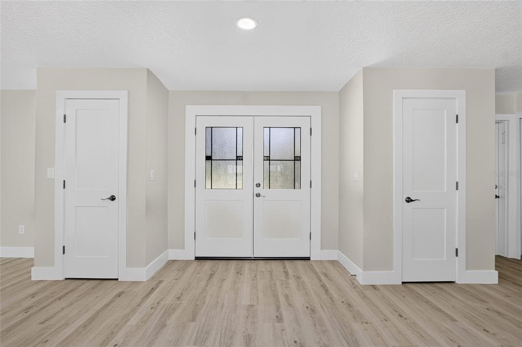 1225 HOFFNER AVENUE photo 3