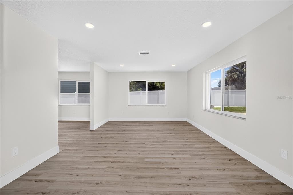 1225 HOFFNER AVENUE photo 5