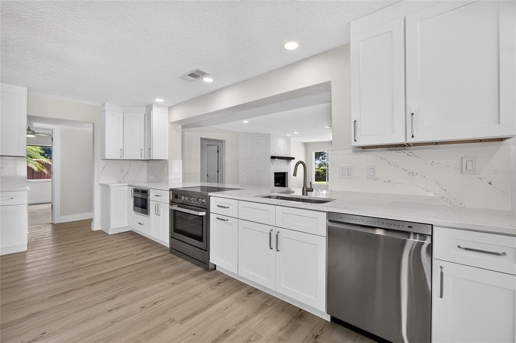 1225 HOFFNER AVENUE photo 10