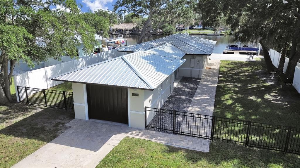 5419 COTEE RIVER DRIVE photo 1