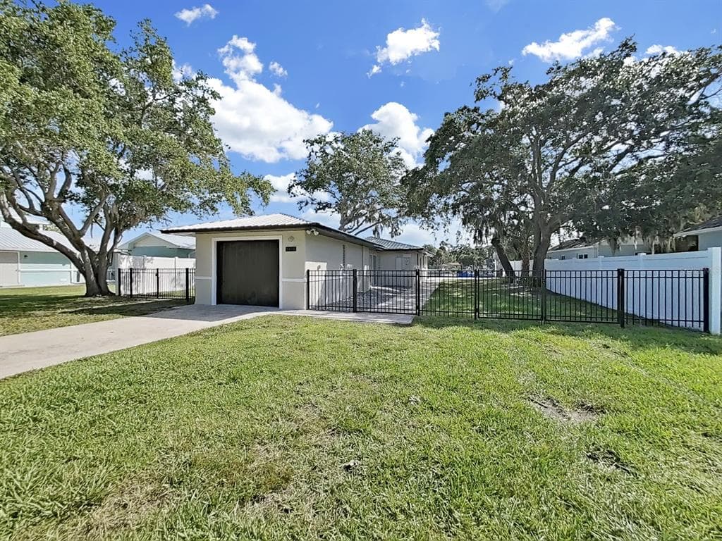 5419 COTEE RIVER DRIVE photo 8