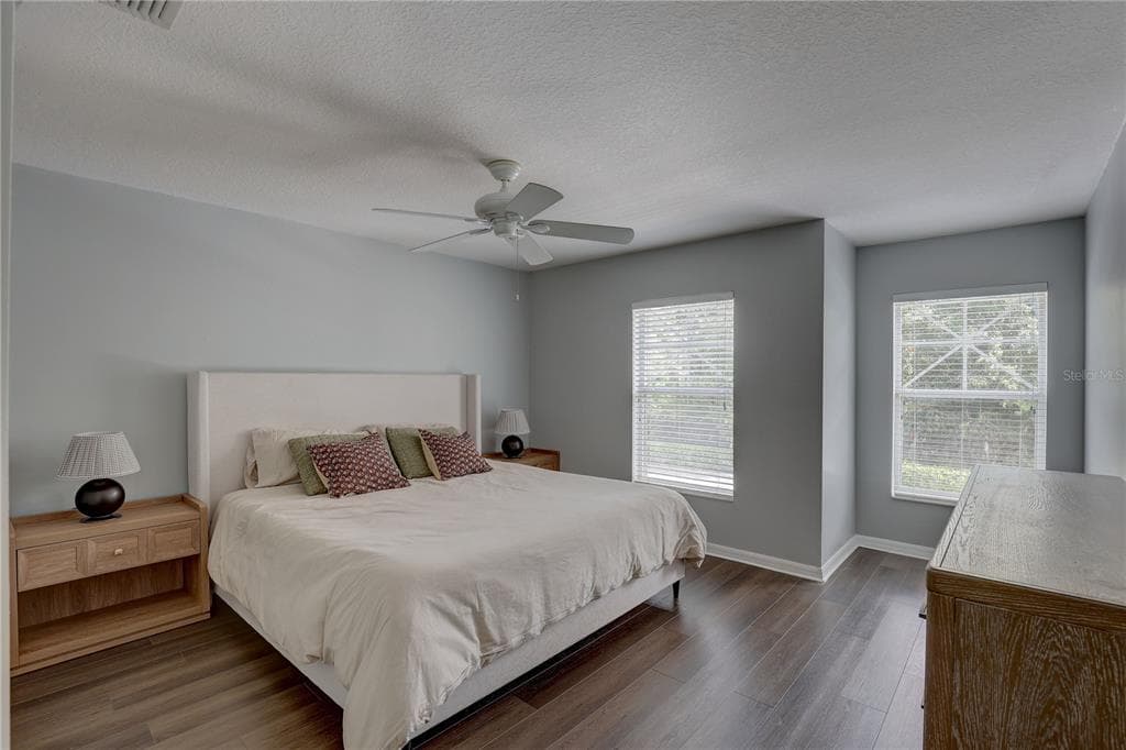 9516 CHARLESBERG DRIVE photo 13