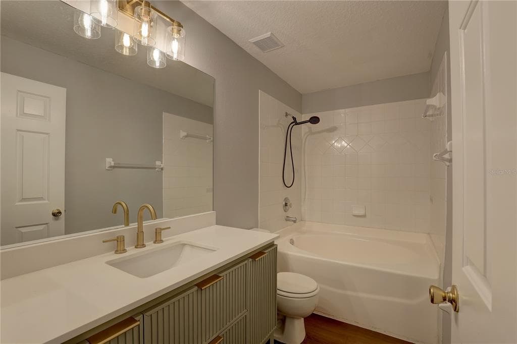 9516 CHARLESBERG DRIVE photo 11