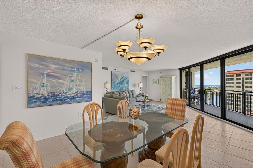 690 ISLAND WAY 909 photo 16