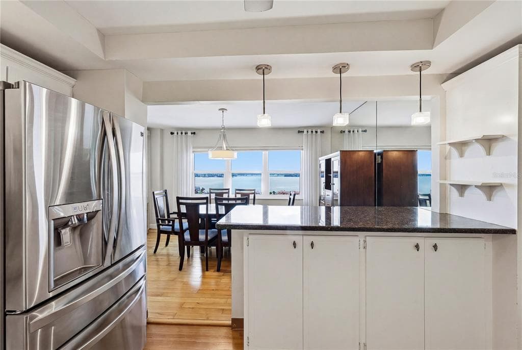 1621 GULF BOULEVARD 1408 photo 16