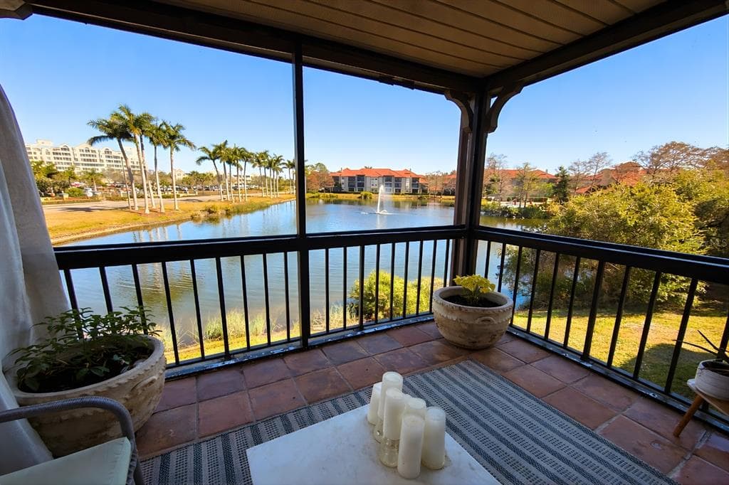 2400 FEATHER SOUND DRIVE 1426 photo 14