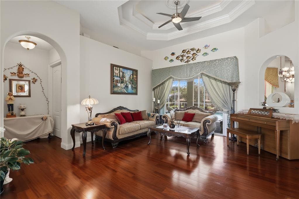 15 FLEMING COURT photo 9