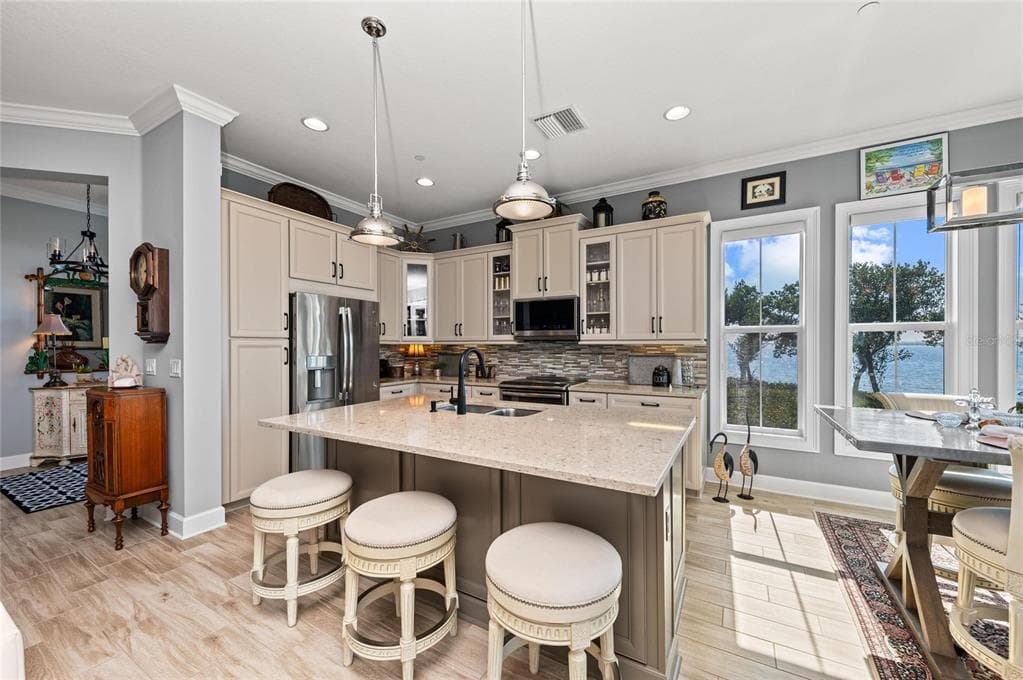 268 SAINT LUCIA DRIVE 101 photo 16