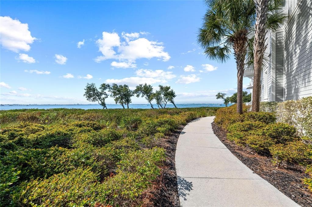268 SAINT LUCIA DRIVE #101 5