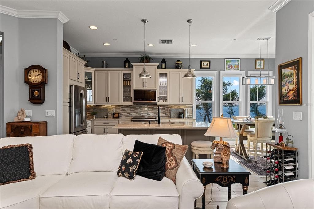 268 SAINT LUCIA DRIVE 101 photo 14