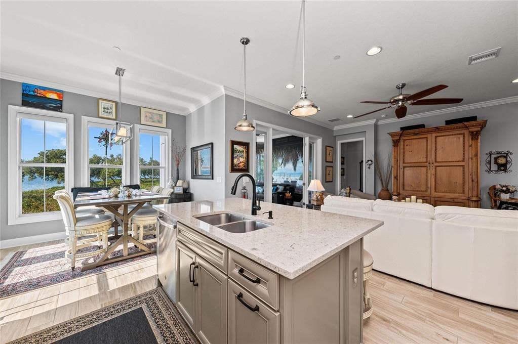 268 SAINT LUCIA DRIVE 101 photo 18